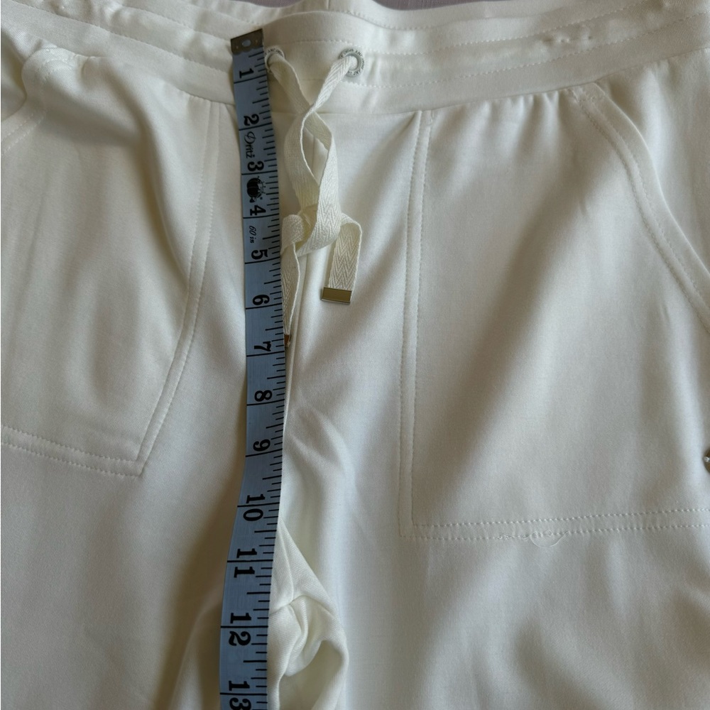 JONES New York Sports pants. Women designer pants. Size MEDIUM Msrp $68 - Picture 6 of 10
